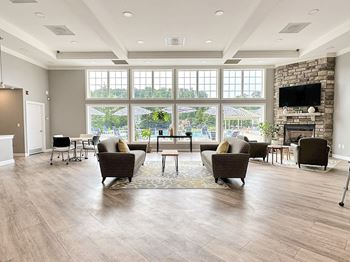 Clubhouse with lounge, fireplace and wifi